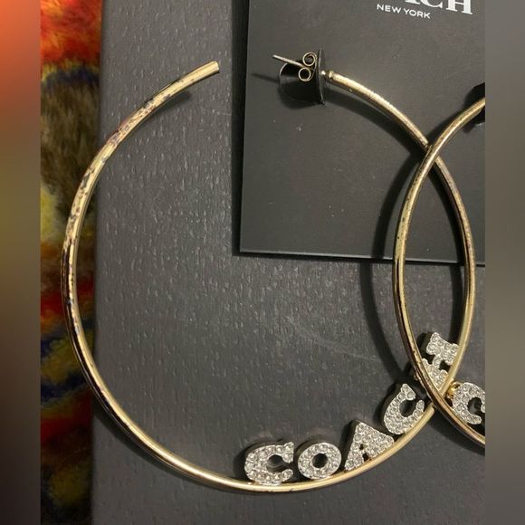 COACH SIGNATURE JENNIFER LOPAZ LARGE HOOPS NEW - Picture 3 of 6